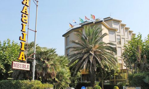 Hotel a Marina di Pietrasanta, hotel brasilia