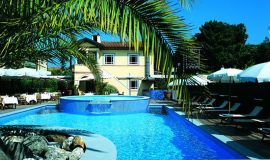 Hotel a Forte dei Marmi, Hotel Byron