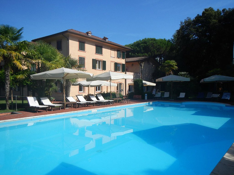 marina di massa hotel, Hotel a Marina di Massa, Hotel Cavalieri Del Mare