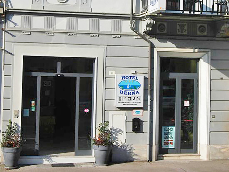 Hotel a Viareggio, Hotel Derna