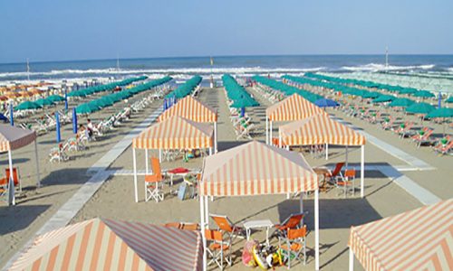 Stabilimento balneare a Marina di Pietrasanta, Bagno Italia