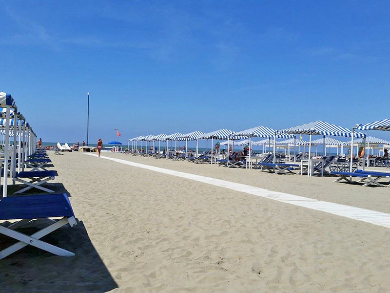 Stabilimenti balneari di Marina di Pietrasanta, Bagno Savoia