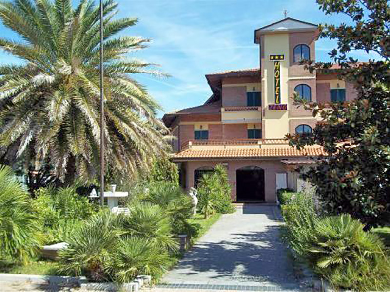Hotel tre stelle al Cinquale, Hotel a Cinquale, Hotel Zeno