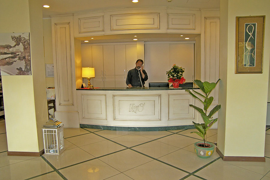 Boureau dell' hotel Villa Ombrosa a Marina di Pietrasanta
