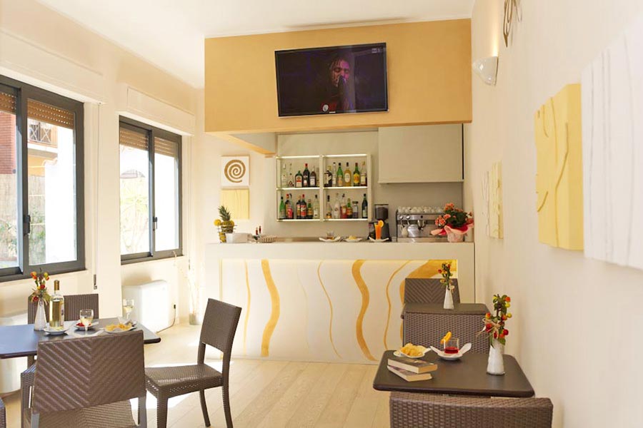 Hotel a Marina di Pietrasanta, bar hotel Milton