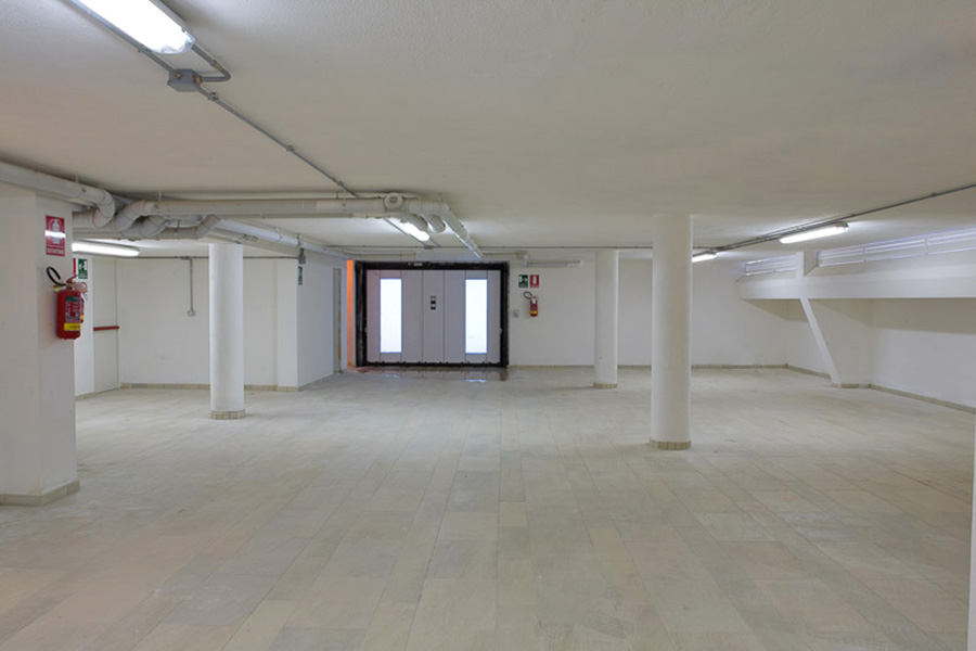Garage appartamenti viareggio 12 cod 1348