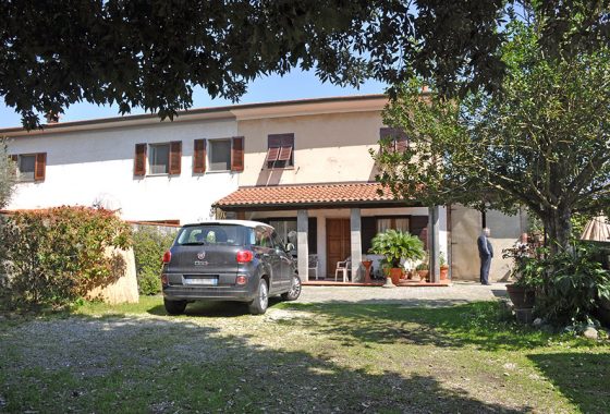 villetta bifamiliare a Pietrasanta