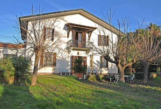 Casa in Versilia - Bifamiliare in vendita a Pietrasanta
