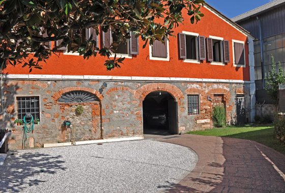 case a pietrasanta, appartamento con giardino in vendita