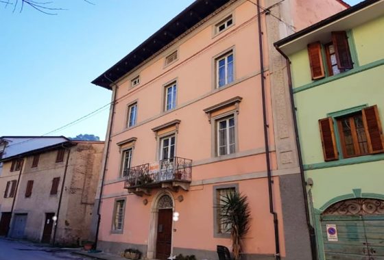 Casa a Camaiore, terratetto da ristrutturare nel comune di Camaiore Cod 1624
