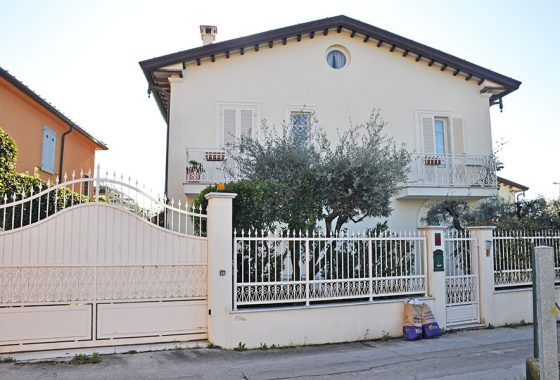 Casa in Versilia, villetta a schiera in vendita nel Comune di Seravezza Cod 1643
