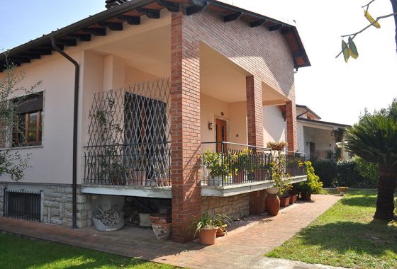 Villa in Versilia - Villa in vendita nella campagna dii Seravezza Cod 1748