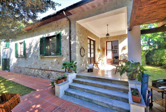 Villa in Versilia - Villa in vendita a Marina di Pietrasanta cod 1783