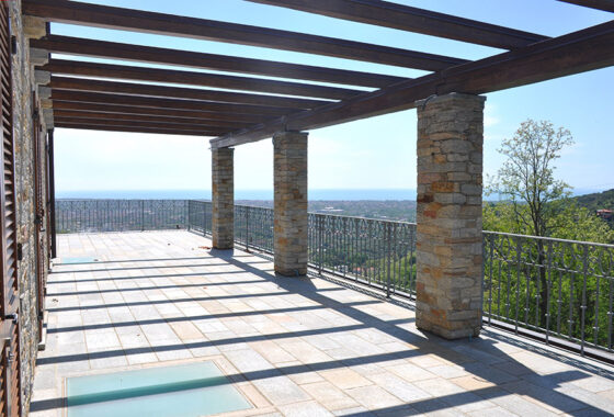 Villa in collina - Villa vista mare in vendita sulla prima collina alle spalle di Forte dei Marmi